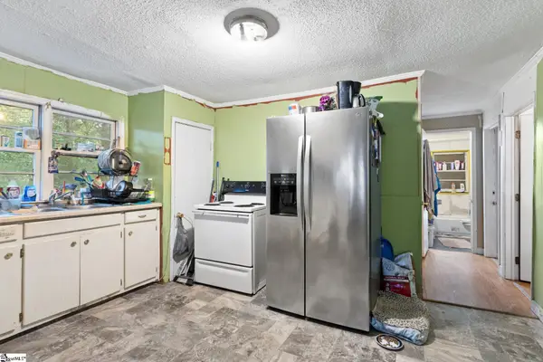 305 Southview Drive, Laurens, SC 29360