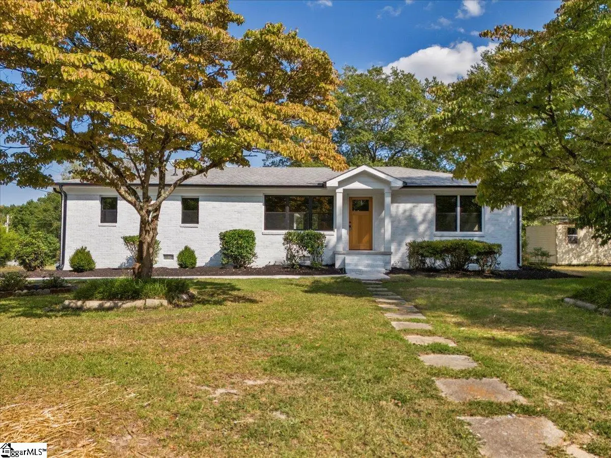 210 Woodfield Avenue, Fountain Inn, SC 29644 - #1