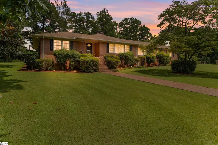 205 Dixon Street, Clinton, SC 29325 - #2
