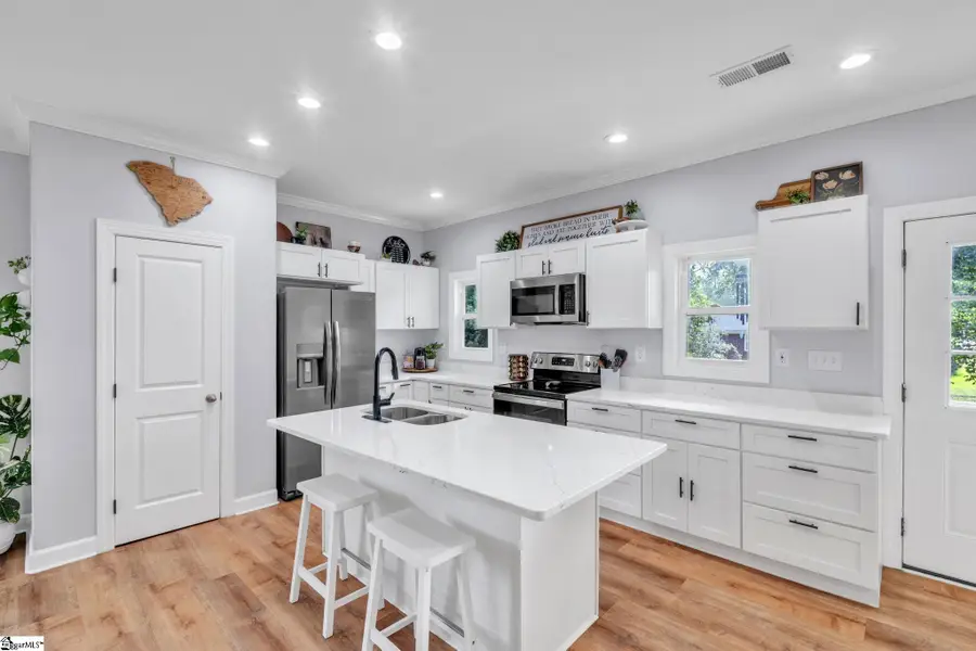118 W Belvedere Road, Greenville, SC 29605 - #3