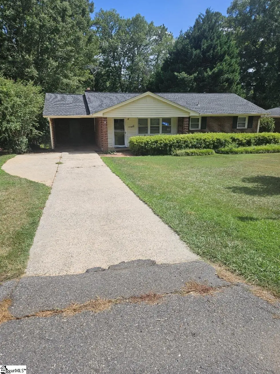 513 W Fredericks Street, Anderson, SC 29625 - #1