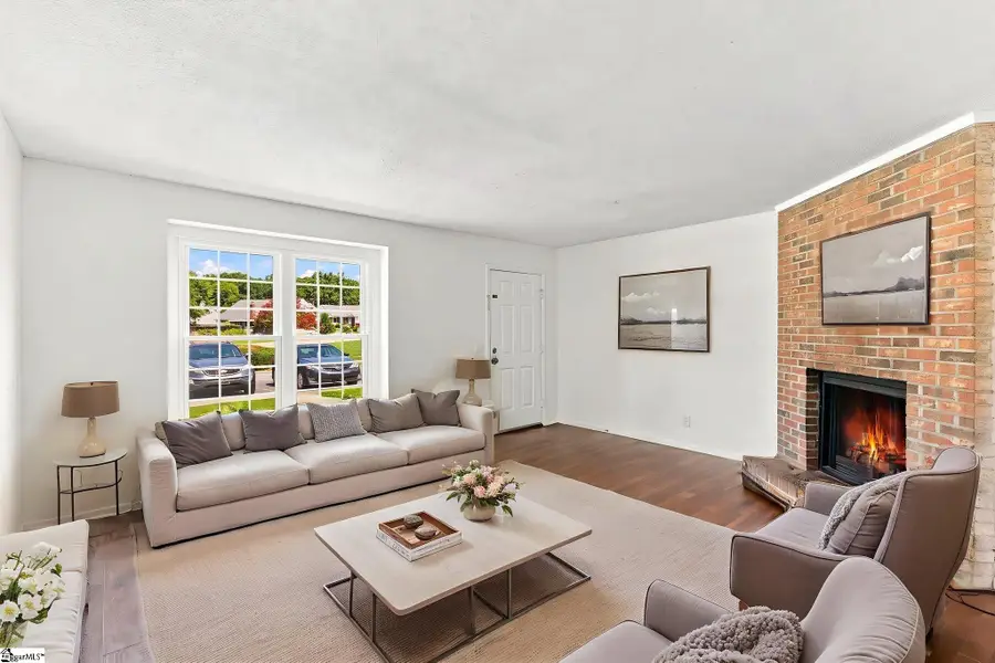 4 Birchview Street, Taylors, SC 29687 - #2