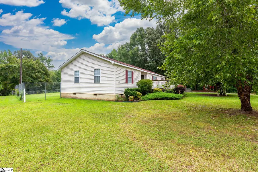 377 Fort Lindley Road, Laurens, SC 29360 - #2