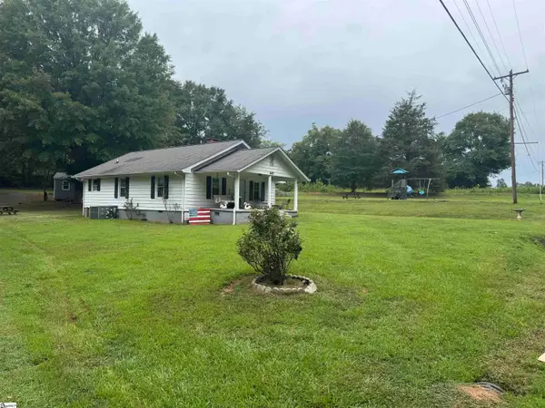 947 Midway Road, Pickens, SC 29671