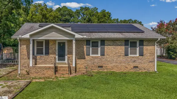 202 Hilldale Avenue, Laurens, SC 29360