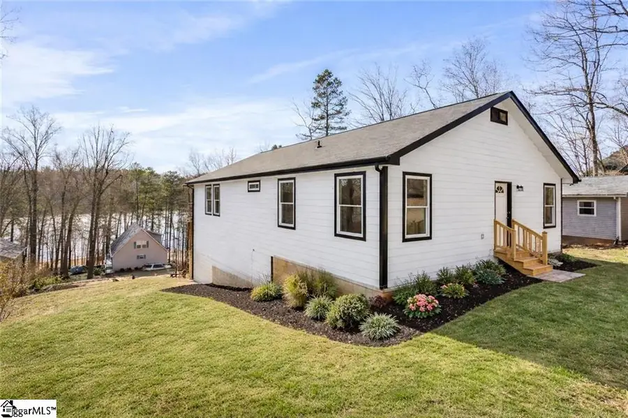 418 Kenwood Drive, Westminster, SC 29693 - #2