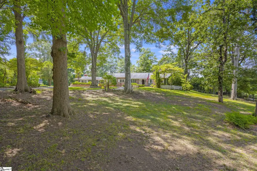 111 Mountain View Drive, Easley, SC 29640 - #2