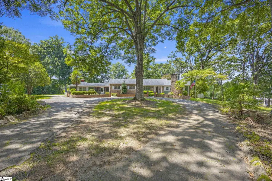 111 Mountain View Drive, Easley, SC 29640 - #3
