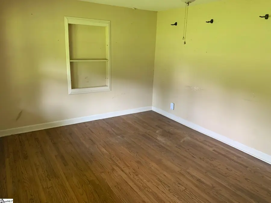 200 Windsor Drive, Laurens, SC 29360 - #2