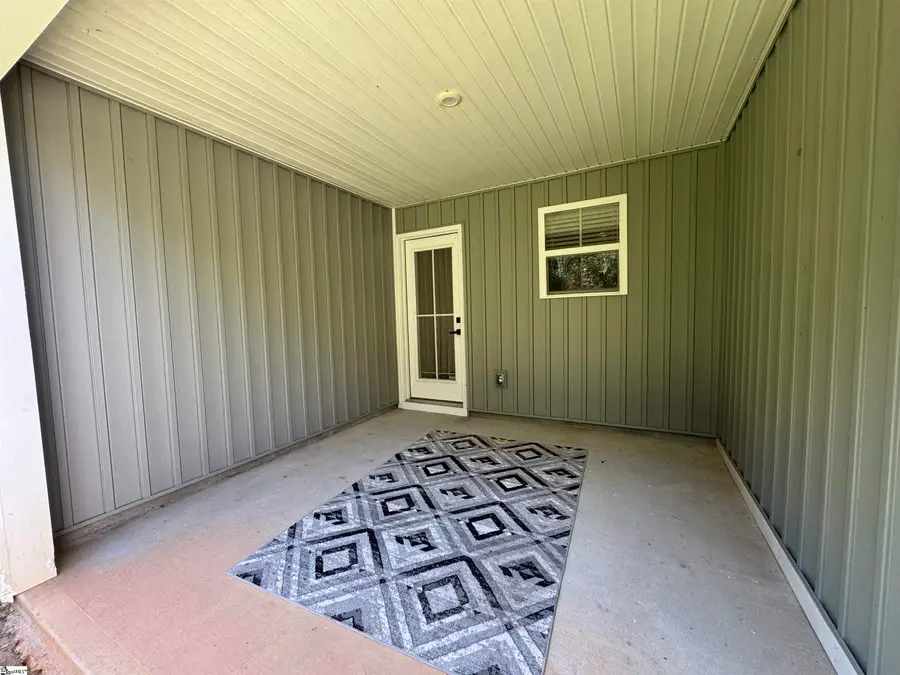4 Englefield Drive, Fountain Inn, SC 29644 - #3
