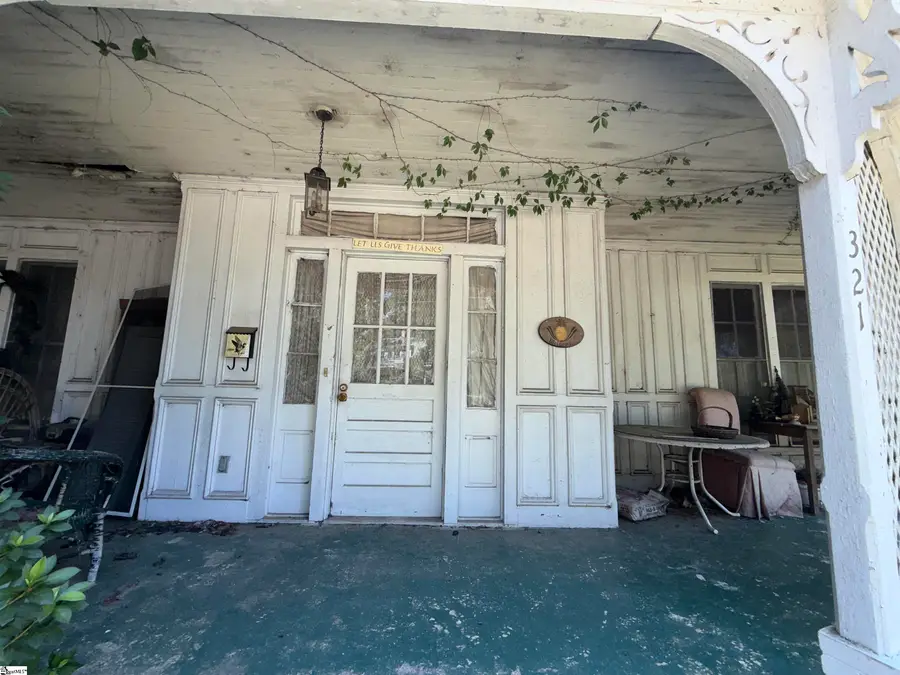 321 W Main Street, Clinton, SC 29325 - #2