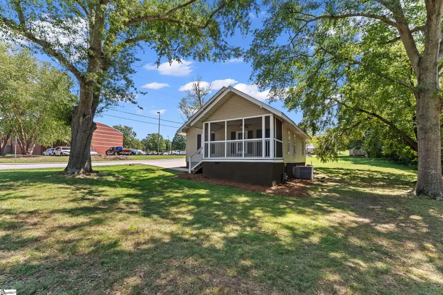 201 Beattie Street, Simpsonville, SC 29681 - #3