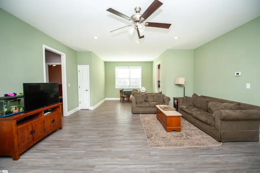 303 Saluda Street, Belton, SC 29627 - #2