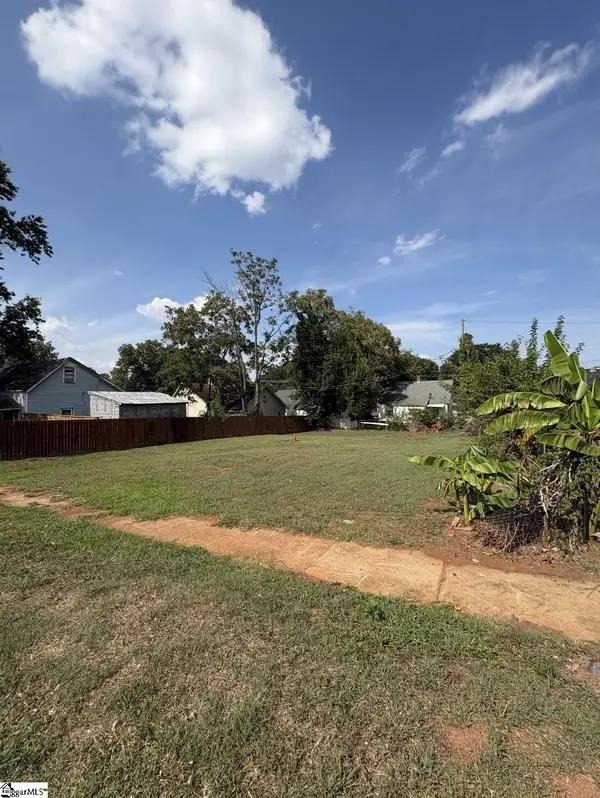 17 6th Avenue, Greenville, SC 29609