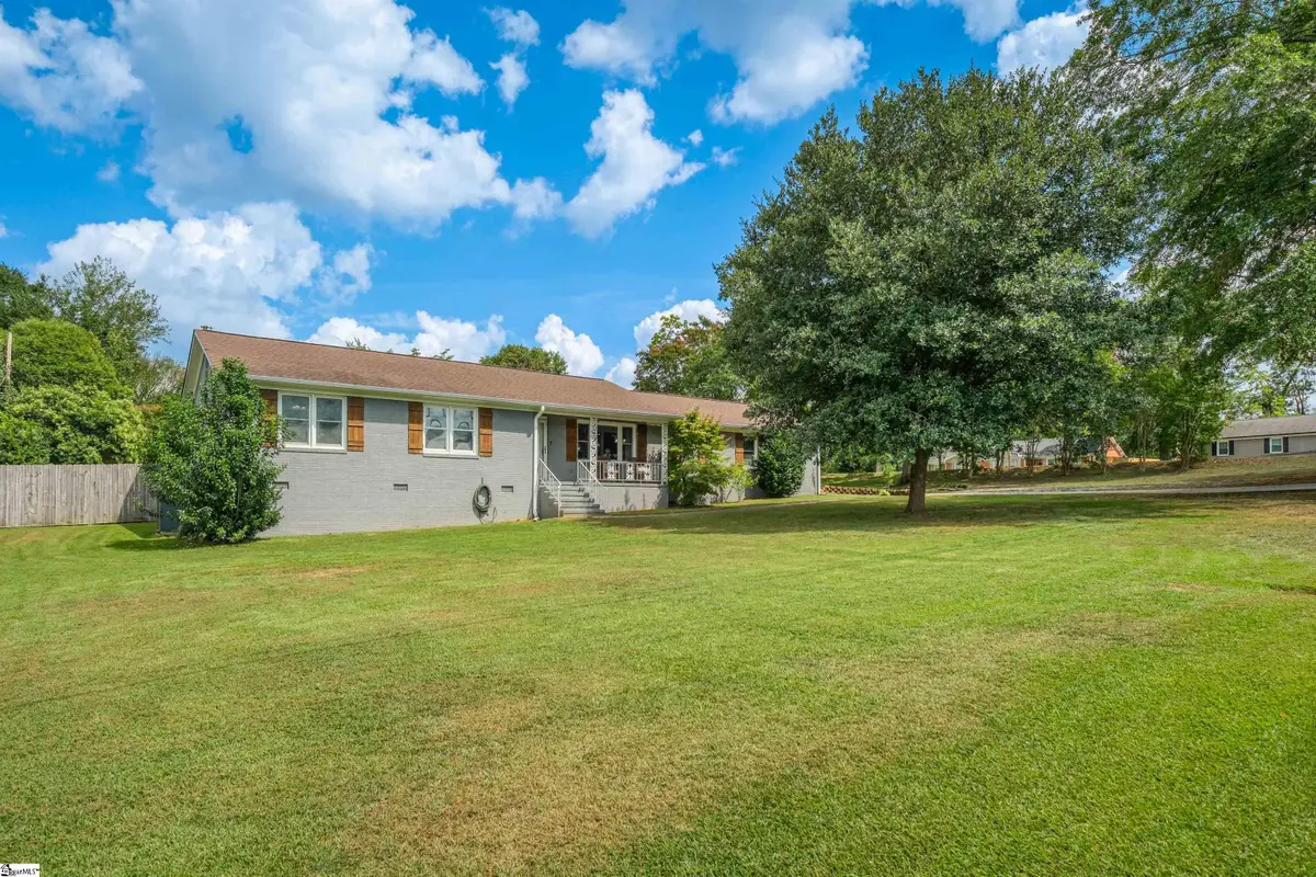 202 N Pine Lake Drive, Spartanburg, SC 29301 - #1
