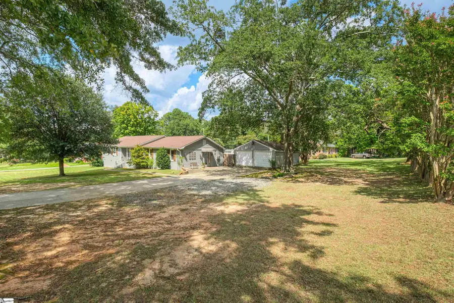 202 N Pine Lake Drive, Spartanburg, SC 29301 - #3