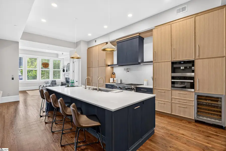 18 S Main Street #Unit 202, Greenville, SC 29601 - #3
