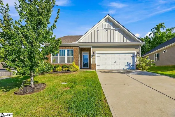 516 Raleighwood Lane, Simpsonville, SC 29681