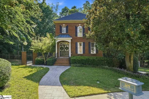 309 Chancellors Park Court, Simpsonville, SC 29681-3394
