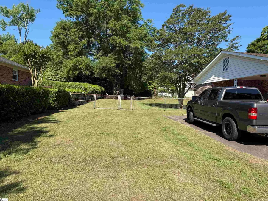 104 Russell Street, Spartanburg, SC 29307 - #2