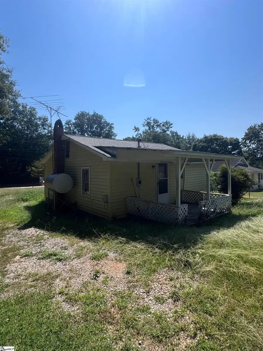 117 N Texas Avenue, Chesnee, SC 29323 - #3