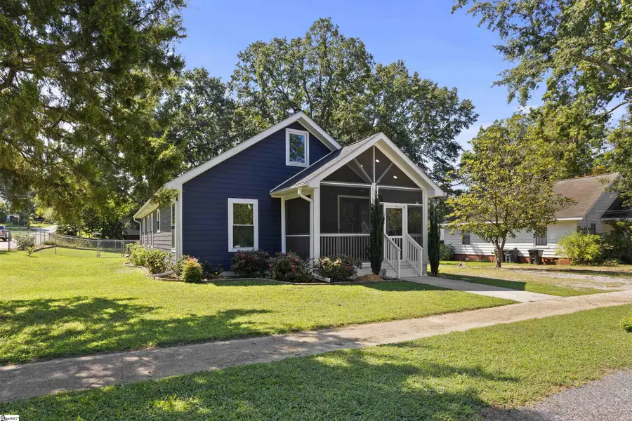 501 W Curtis Street, Simpsonville, SC 29681 - #3