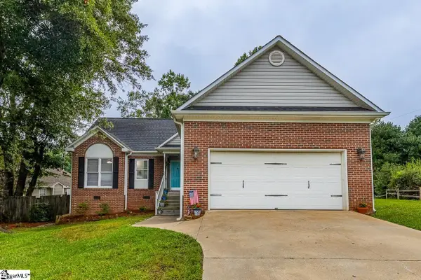 16 Fawndale Lane, Fountain Inn, SC 29644
