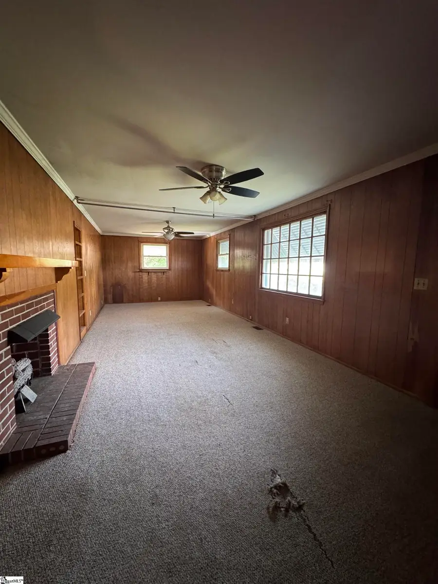 26 N Washington Avenue, Greenville, SC 29611 - #3