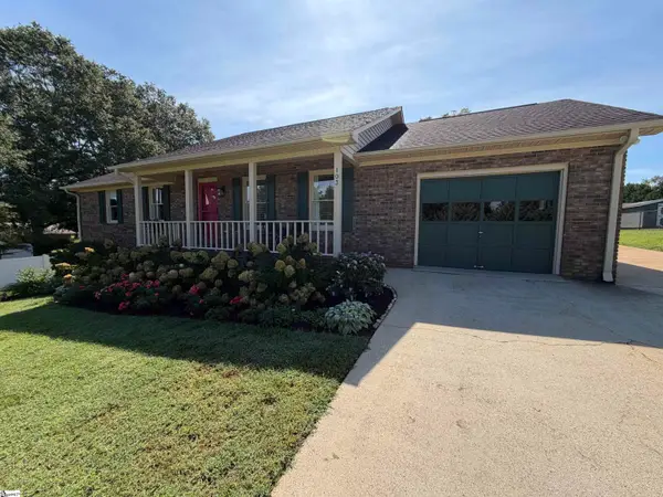 103 N Johnson Street, Landrum, SC 29356