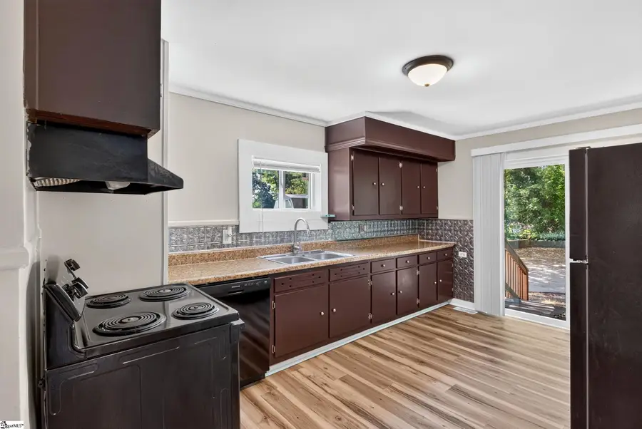 19 N Washington Avenue, Greenville, SC 29611 - #2