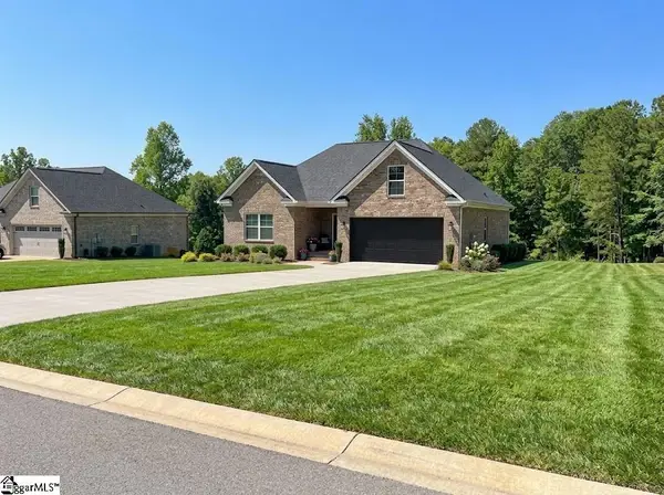 257 Carriage Gate Drive, Wellford, SC 29385