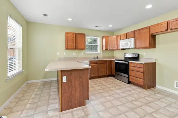 106 Landing Lane, Simpsonville, SC 29681