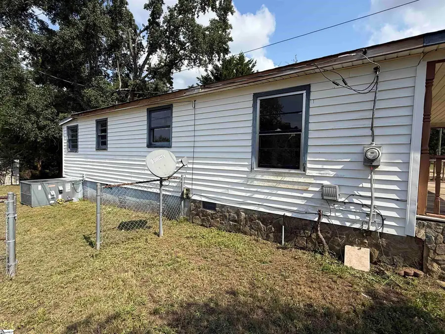 121 Bird Street, Union, SC 29378 - #2