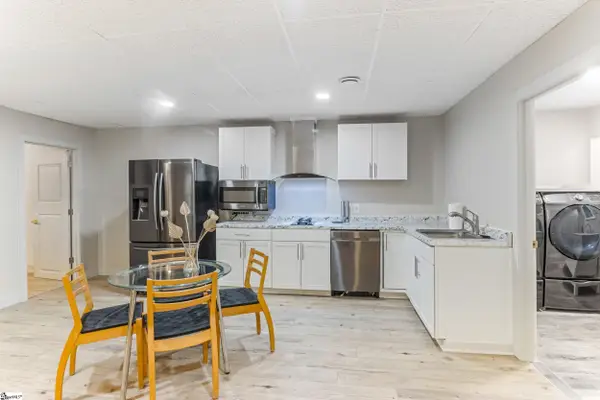 206 Holly Park Drive, Simpsonville, SC 29681