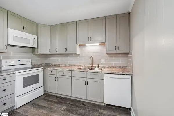 102 Sherwood Avenue, Greer, SC 29651