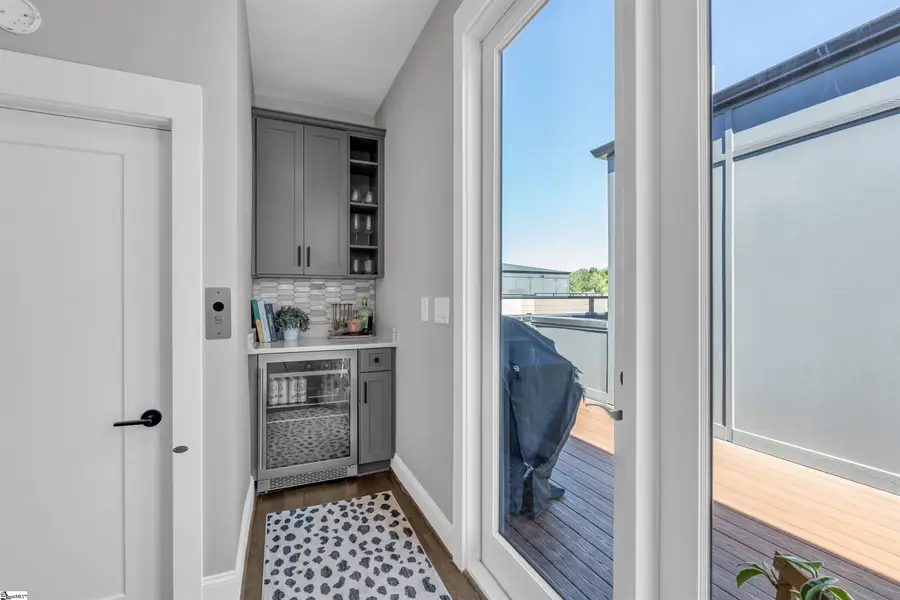 611 N Main Street #Unit 9, Greenville, SC 29601 - #2