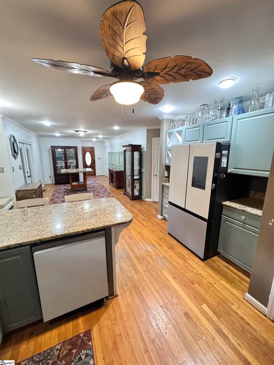 515 Parkview Drive, Laurens, SC 29360 - #2
