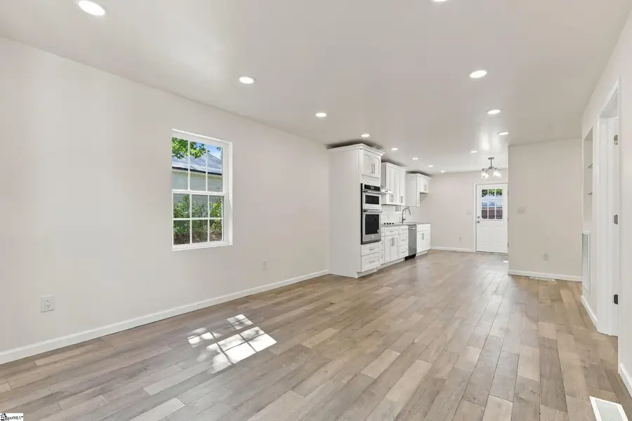 140 Simpson Avenue, Woodruff, SC 29388 - #3