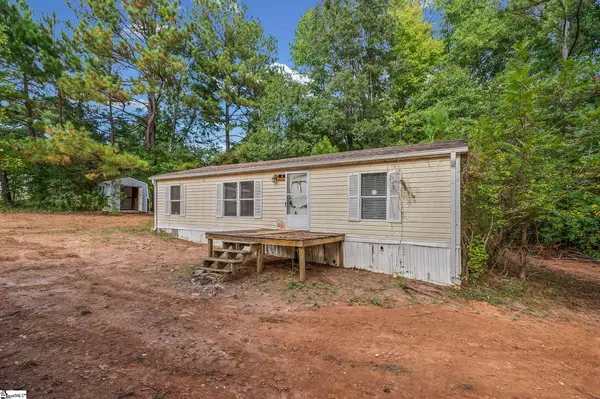 184 Durbin Farm Road, Gray Court, SC 29645