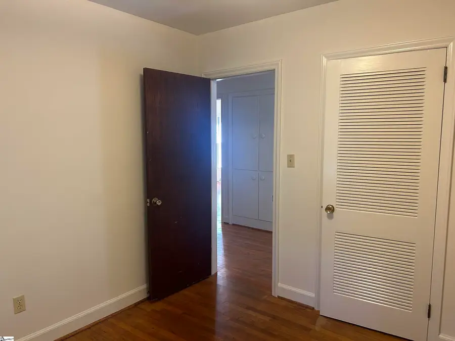 402 Chestnut Street, Clinton, SC 29325 - #3