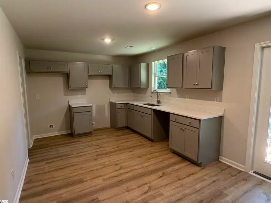900 Raymond Avenue, Anderson, SC 29625 - #2