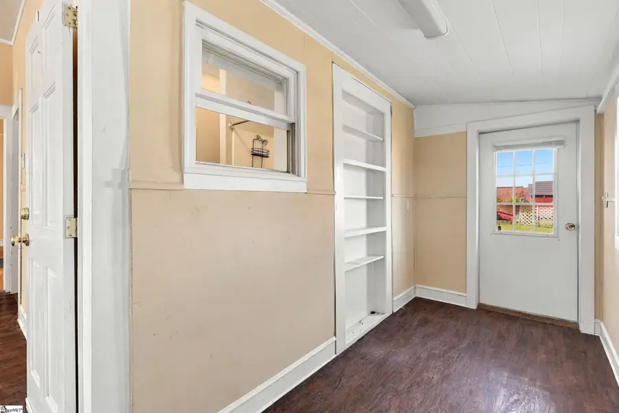 105 S 6th Street, Easley, SC 29640 - #2