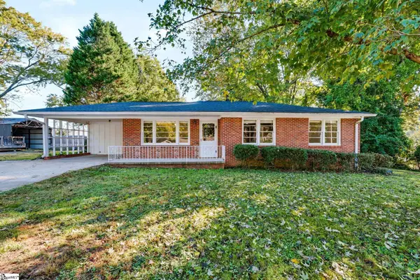 215 Cedar Circle, Easley, SC 29642-1127