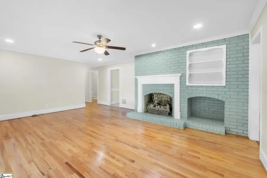 210 W Fernwood Road, Simpsonville, SC 29681 - #2
