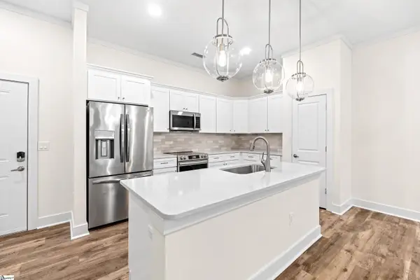 98 E Mcbee Avenue #Unit 101, Greenville, SC 29601