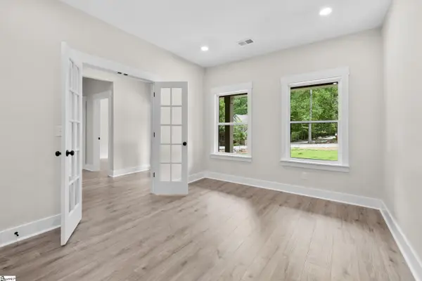 1 Beach Court, Salem, SC 29676