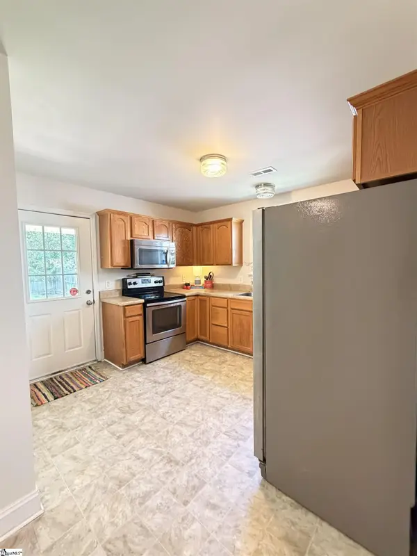 5 Cedar Brook Court, Greenville, SC 29611