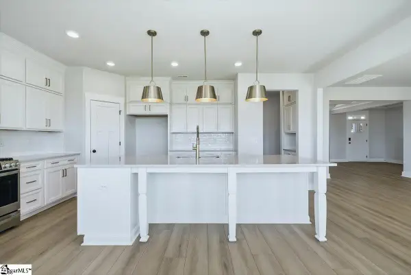513 Carnbee Road, Woodruff, SC 29388