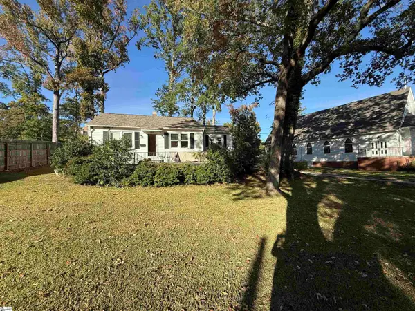 503 Calvert Avenue, Clinton, SC 29325