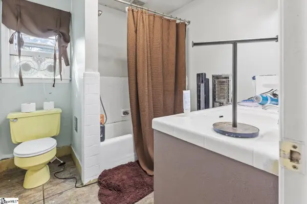 212 Clearview Hts, Boiling Springs, SC 29316